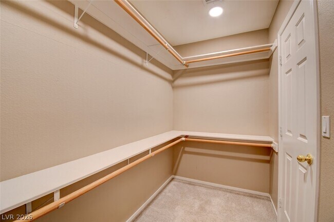 Building Photo - 3719 Maple Creek Ave