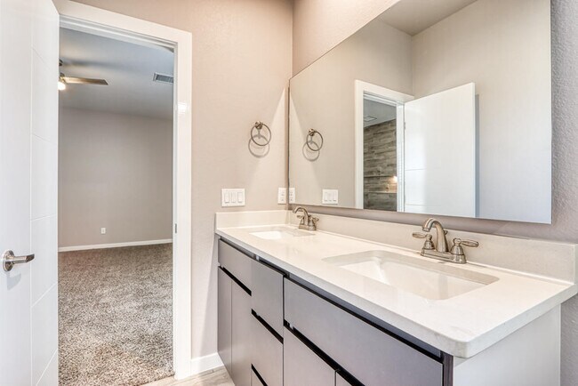 Building Photo - 409 Beech Tree Dr