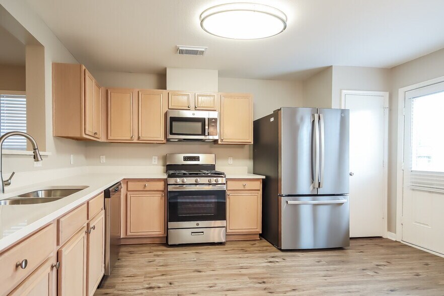 Building Photo - 21007 Harvest Terrace Ln