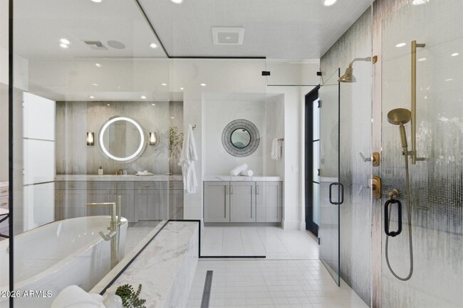 Building Photo - 8900 E Sands Dr