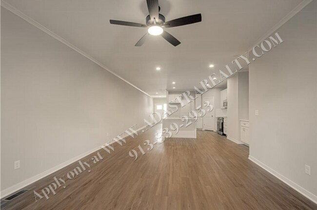 Building Photo - Brand New Townhome 3 Bed 2.5 Bath in Olath...