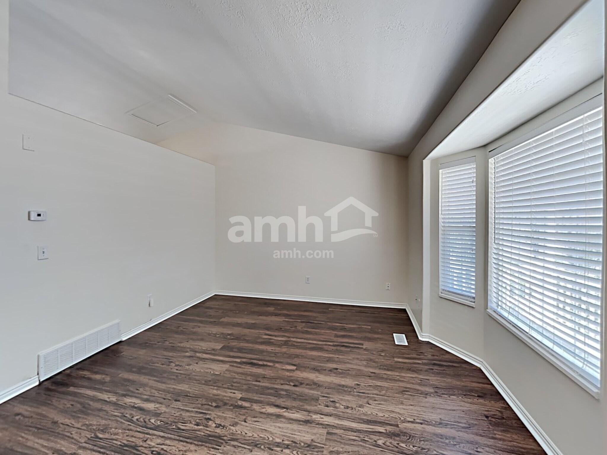 Building Photo - 368 W 13165 S