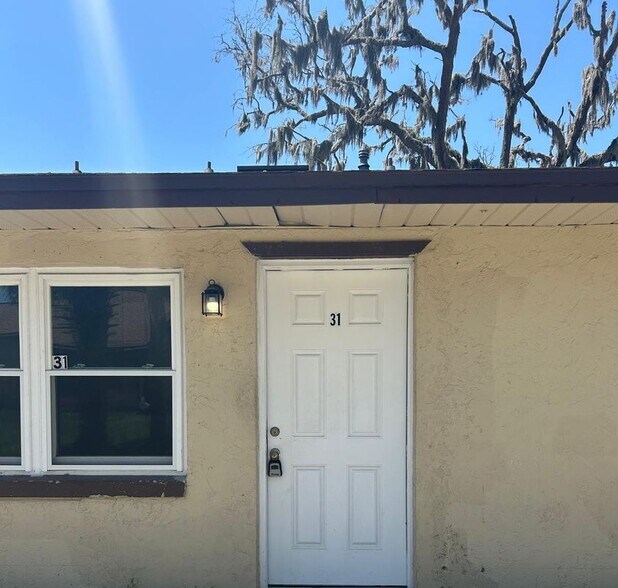 Primary Photo - 27 NW 21st Pl
