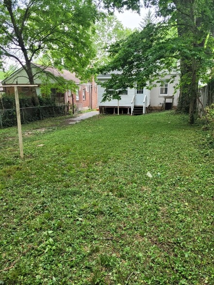 Building Photo - 22 N Harvey Ave