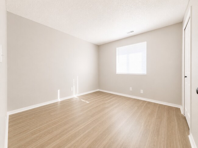 Building Photo - 1835 Zebulon Dr