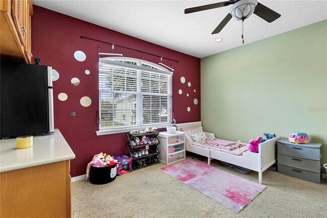 Building Photo - 1352 Oakcrest Ct