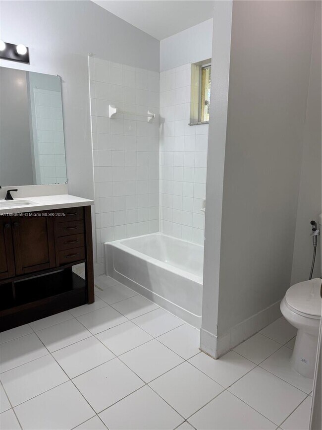 Building Photo - 13905 SW 177th Terrace