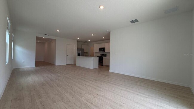 Building Photo - 5152 Native Mile Lp
