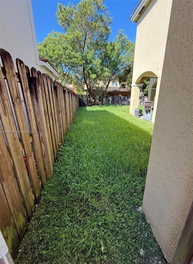 Building Photo - 20774 SW 90th Pl