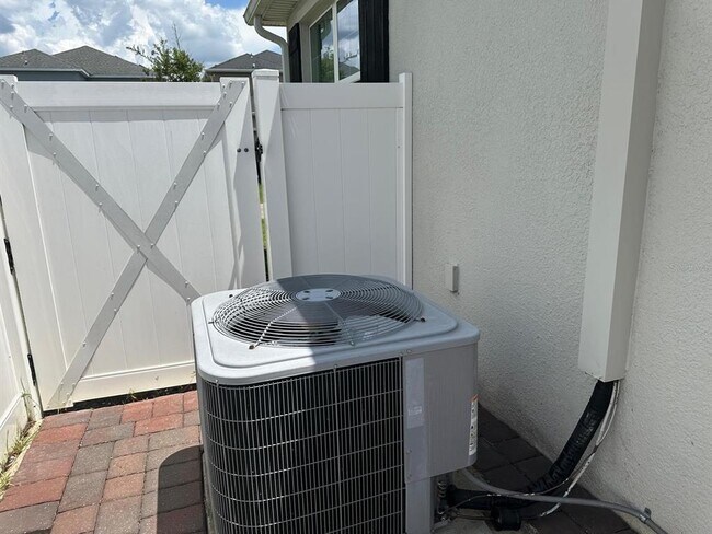 Building Photo - 11826 Pulitzer Pl