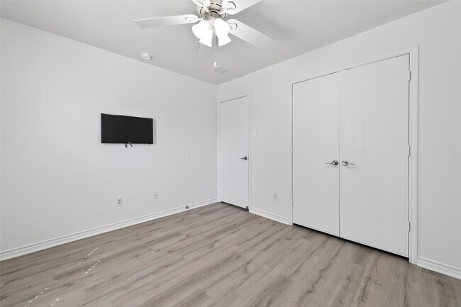 Building Photo - 9111 Grand Villa Ln