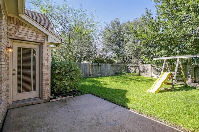 Building Photo - 20502 Pioneer Bend Ct