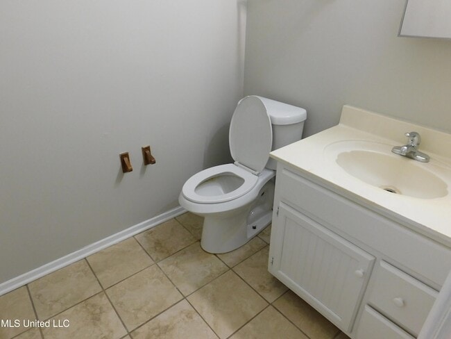 Building Photo - 6455 Heather Rd