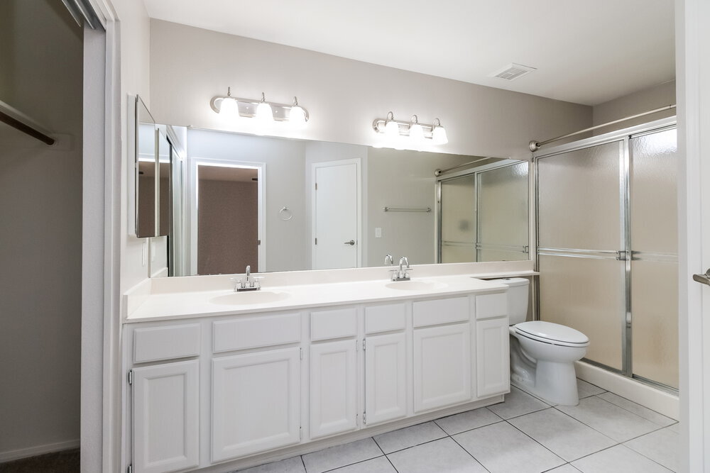 Building Photo - 1136 N Cottonwood Ct