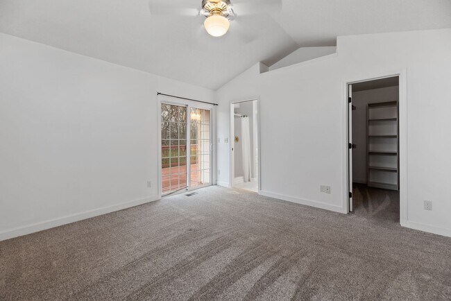 Building Photo - Beautiful 4 Bed 3 Bath in Andover School District!