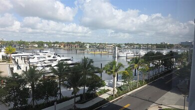 Building Photo - 200 S Birch Rd