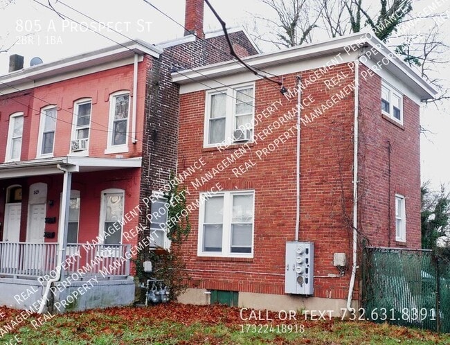 Building Photo - 805 Prospect St