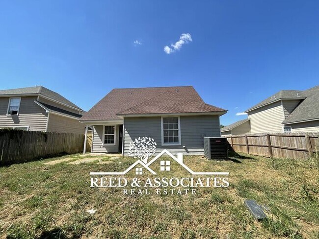 Building Photo - 4686 Royal View Dr