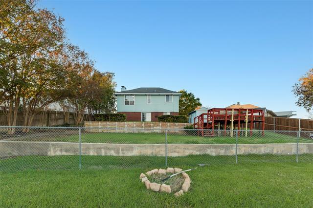 Building Photo - 1507 Lakeshore Dr