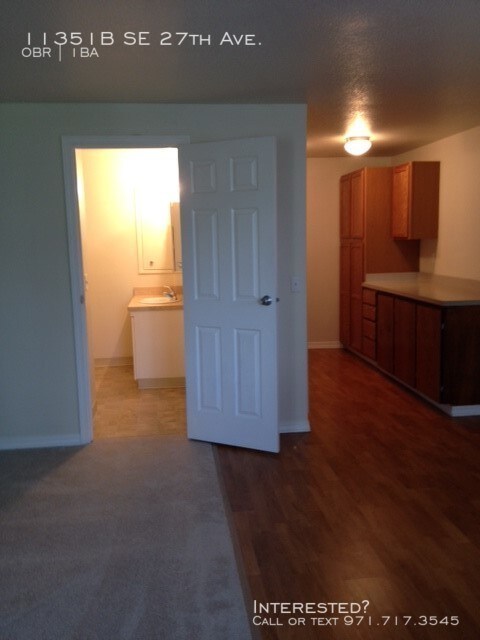 Building Photo - Dutch Village Apartments