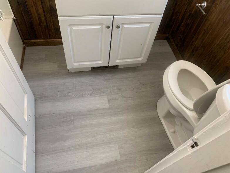 Building Photo - 6726 Betts Ave