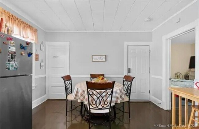Primary Photo - 70 Chadwick Ave