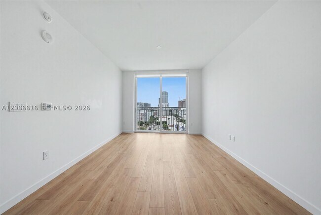 Building Photo - 2000 Biscayne Blvd