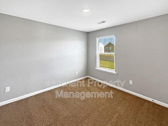 Building Photo - 106 Green Oak Dr