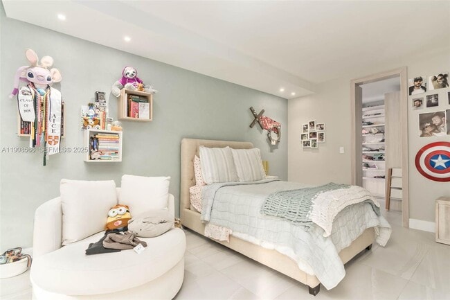 Building Photo - 20355 NE 34th Ct