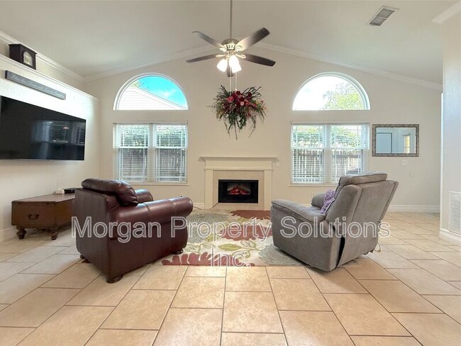Building Photo - 5328 Denver Dr