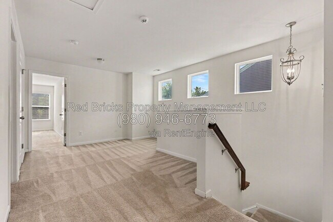Building Photo - 13431 Savannah Point Dr