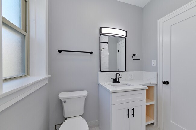 Building Photo - 5439 N Campbell Ave