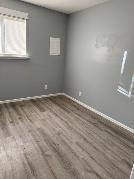 Building Photo - 911 Sylvan St