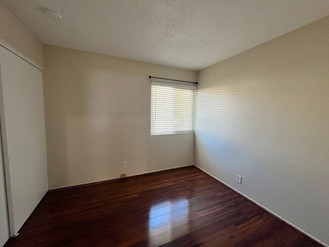 Building Photo - Two Story Three Bedroom Townhouse in San J...