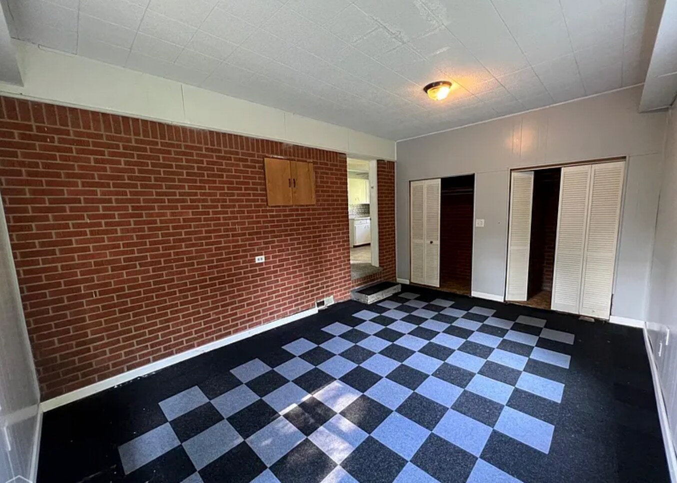 Building Photo - 521 S Clayton St