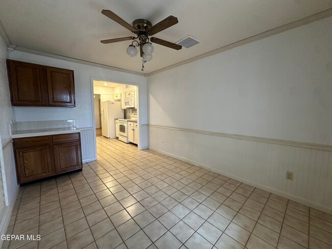 Building Photo - 724 Espada Dr