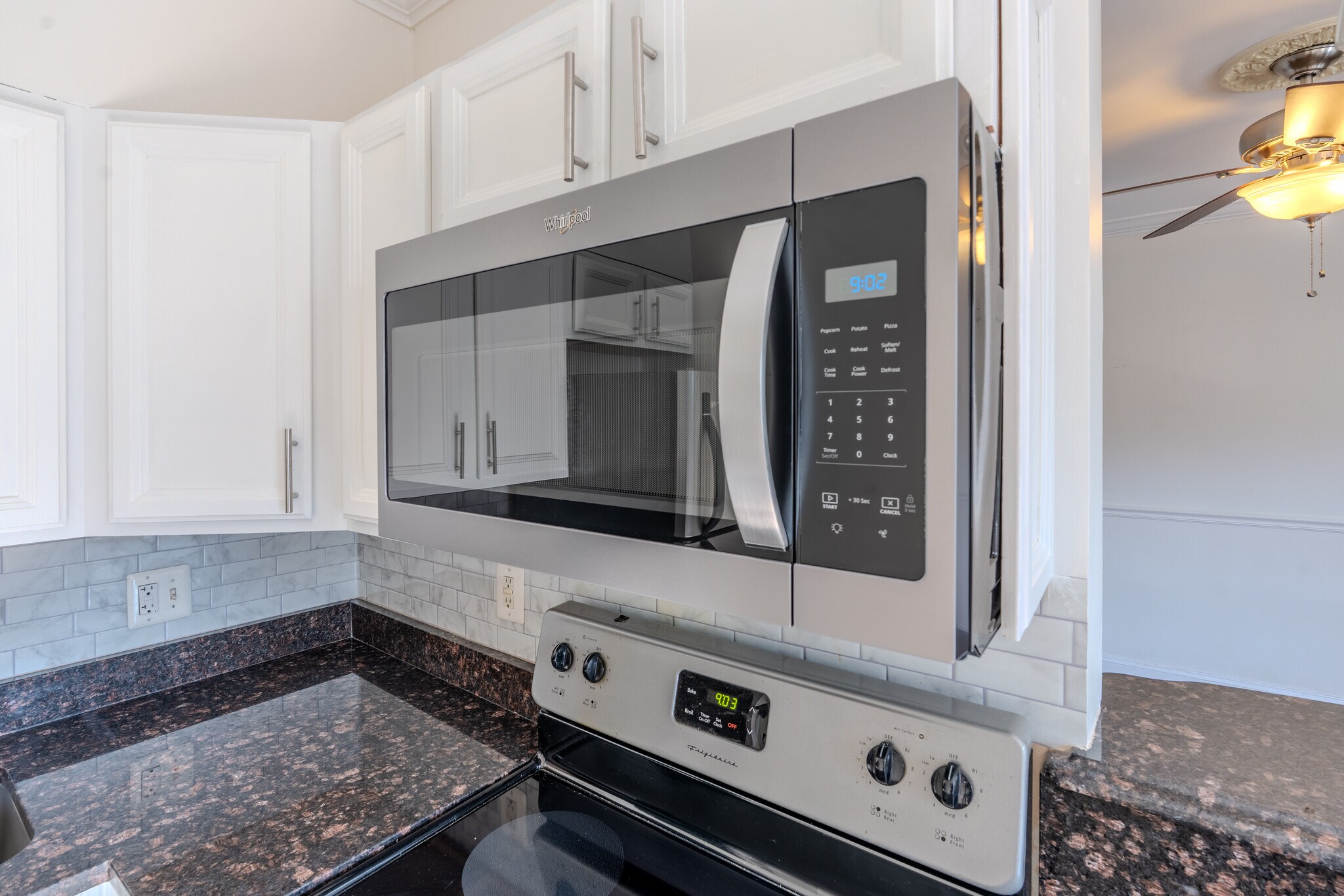 Brand new microwave & other appliances! - 315 Evarts St NE