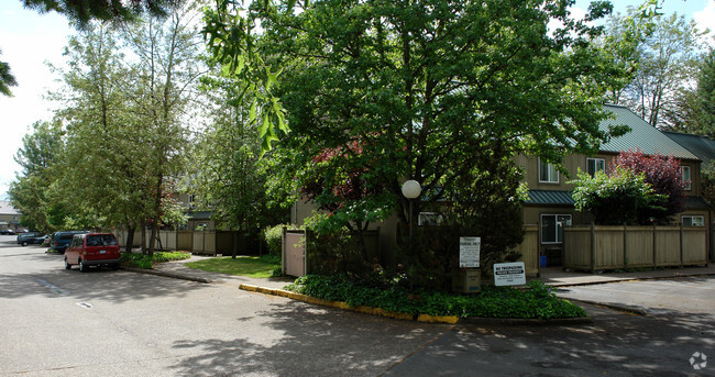 Building - Oak Lane Townhouses