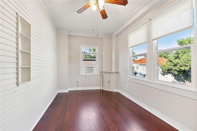 Building Photo - 918 N Hennessey St