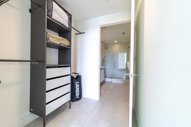 Building Photo - 2000 Metropica Wy