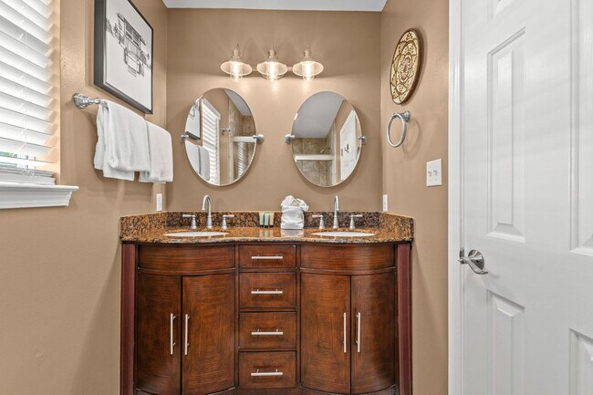 Building Photo - 4465 Clipper Cove