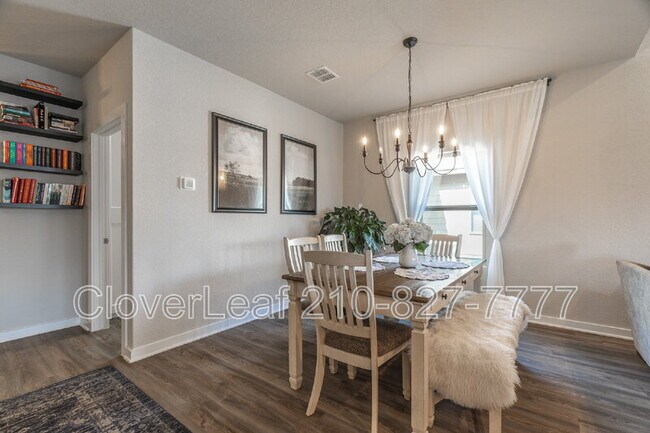 Building Photo - 709 Stonemanor Bay