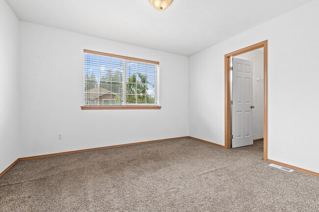 Building Photo - 4109 150th St SE