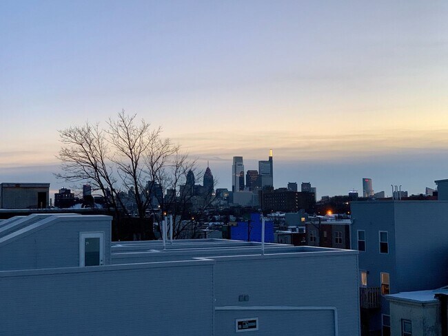 Building Photo - Stunning 2-Bed Condo with Private Roof Deck in Norris Square! Available mid-July!