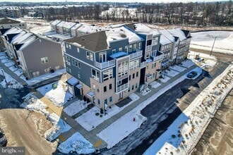 Building Photo - 710 Iron Frg Rd