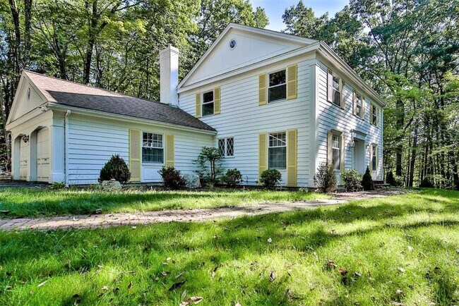 Building Photo - 27 Buttonwood Rd