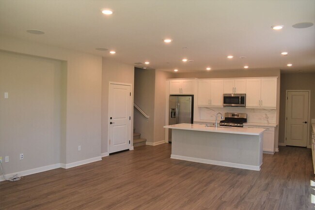 Building Photo - 16755 Coyote Bush Dr
