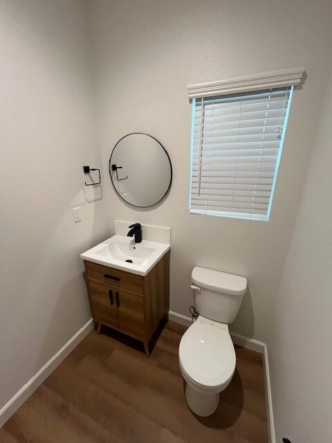 Building Photo - 2029 W Corvina Ave