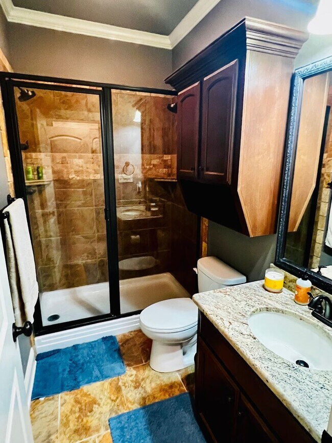 Building Photo - 459 Long Acre Dr