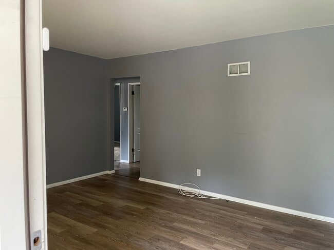 Family room - 8630 Burton Ave